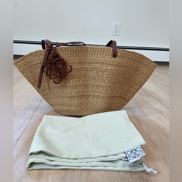 Loewe Shell Rafia Tote Bag - Picture 4 of 10